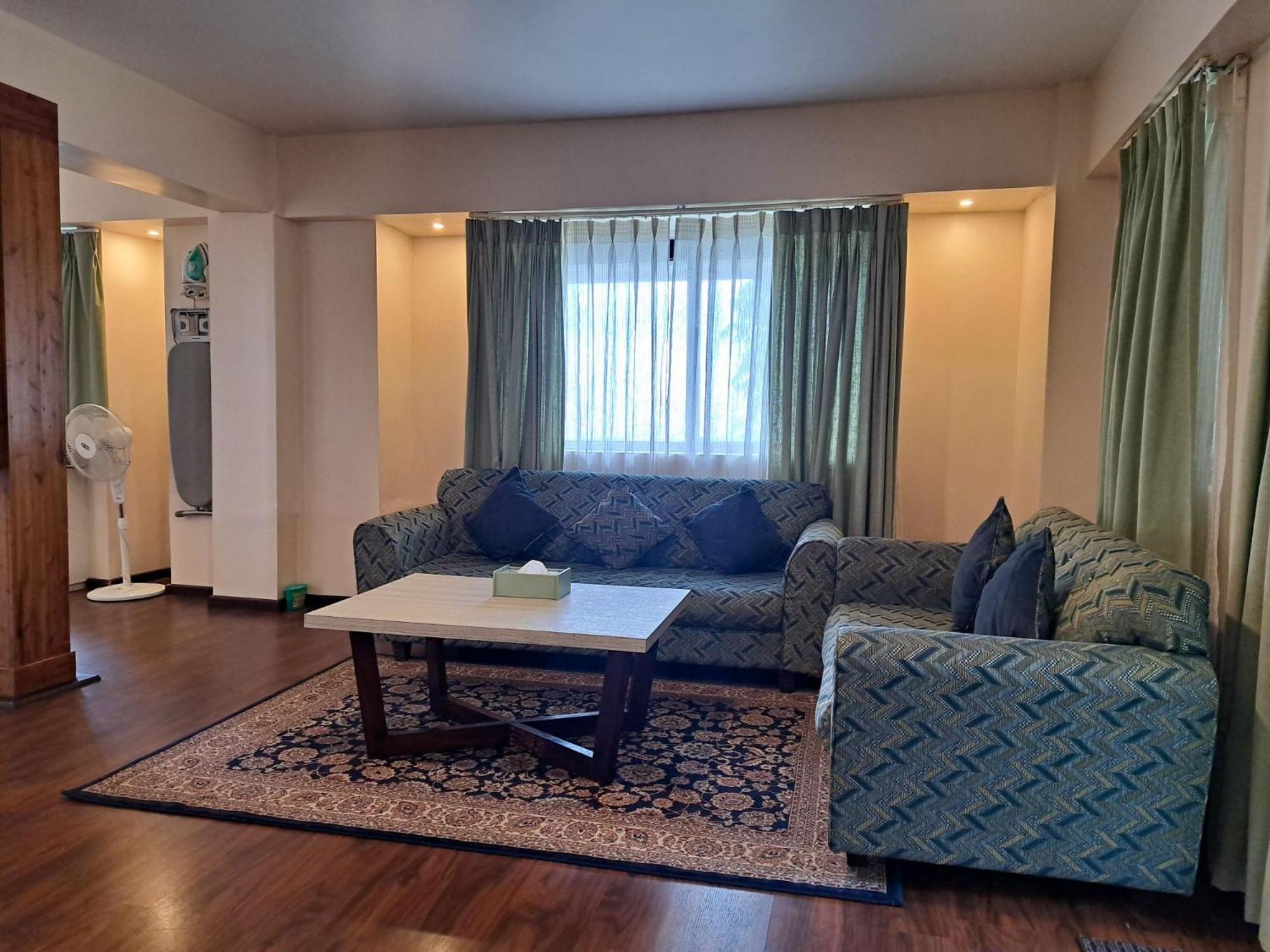The Heritage Club - Tripura Castle Hotel And Spa シロン エクステリア 写真