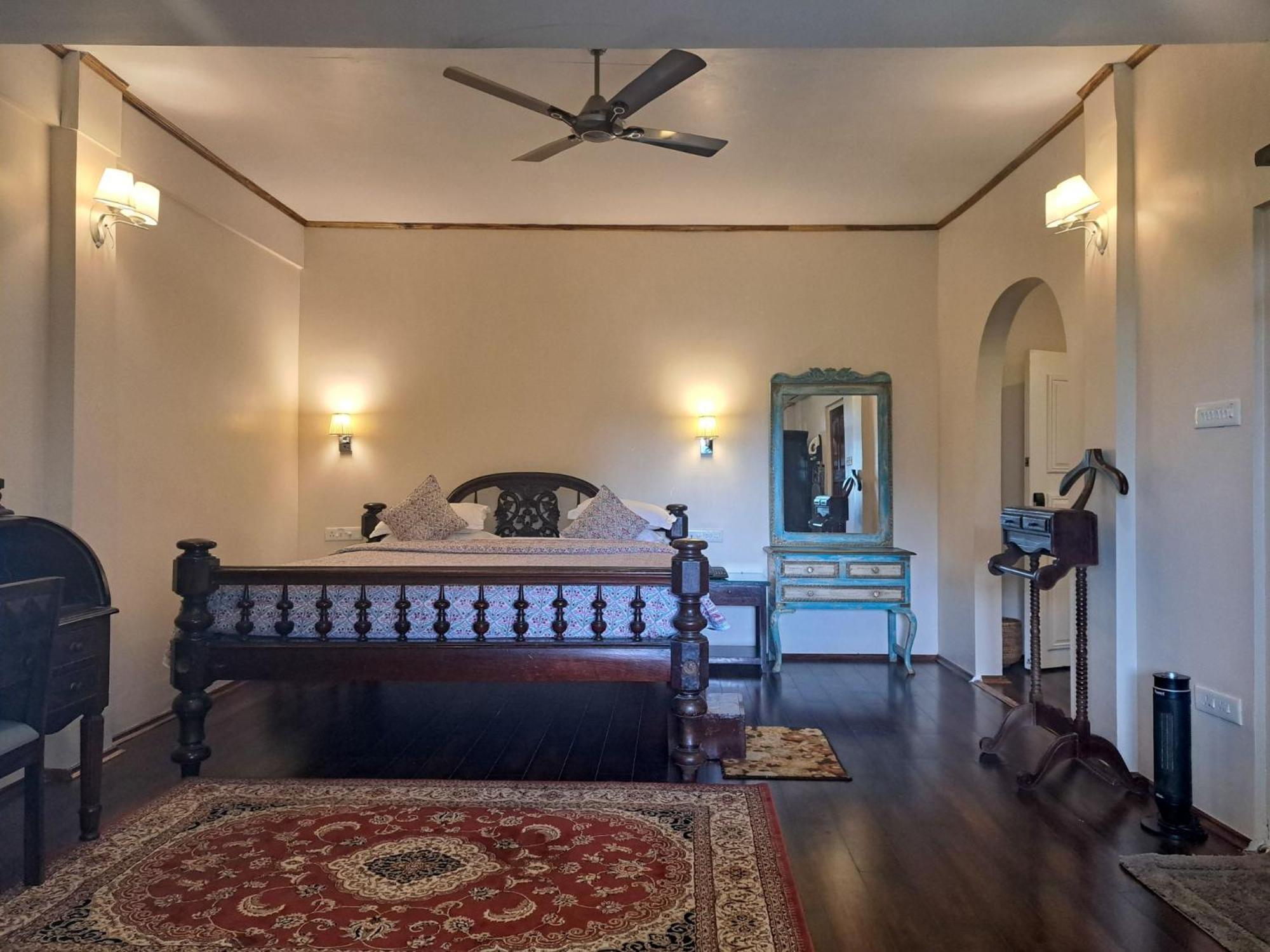 The Heritage Club - Tripura Castle Hotel And Spa シロン エクステリア 写真