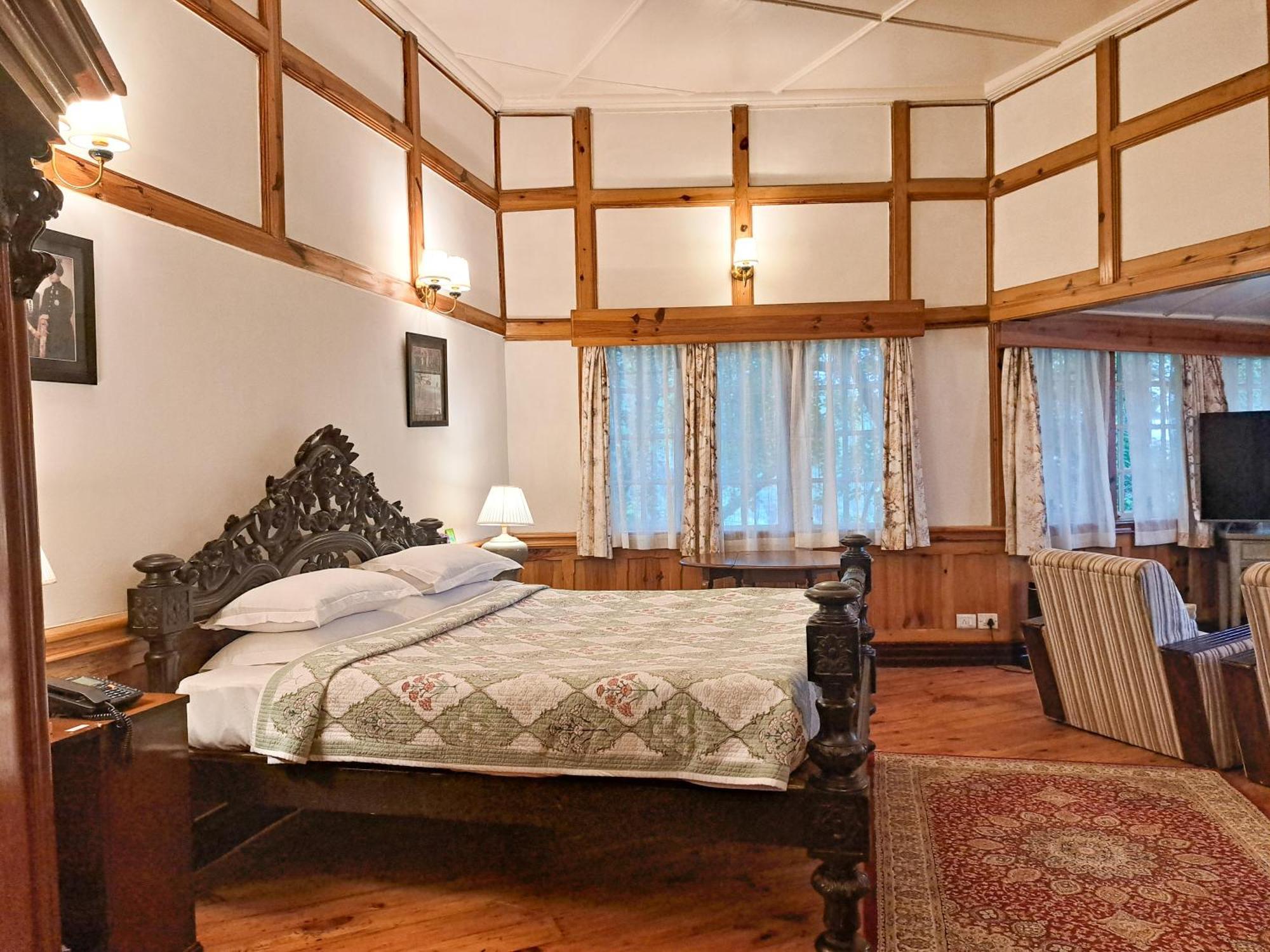 The Heritage Club - Tripura Castle Hotel And Spa シロン エクステリア 写真