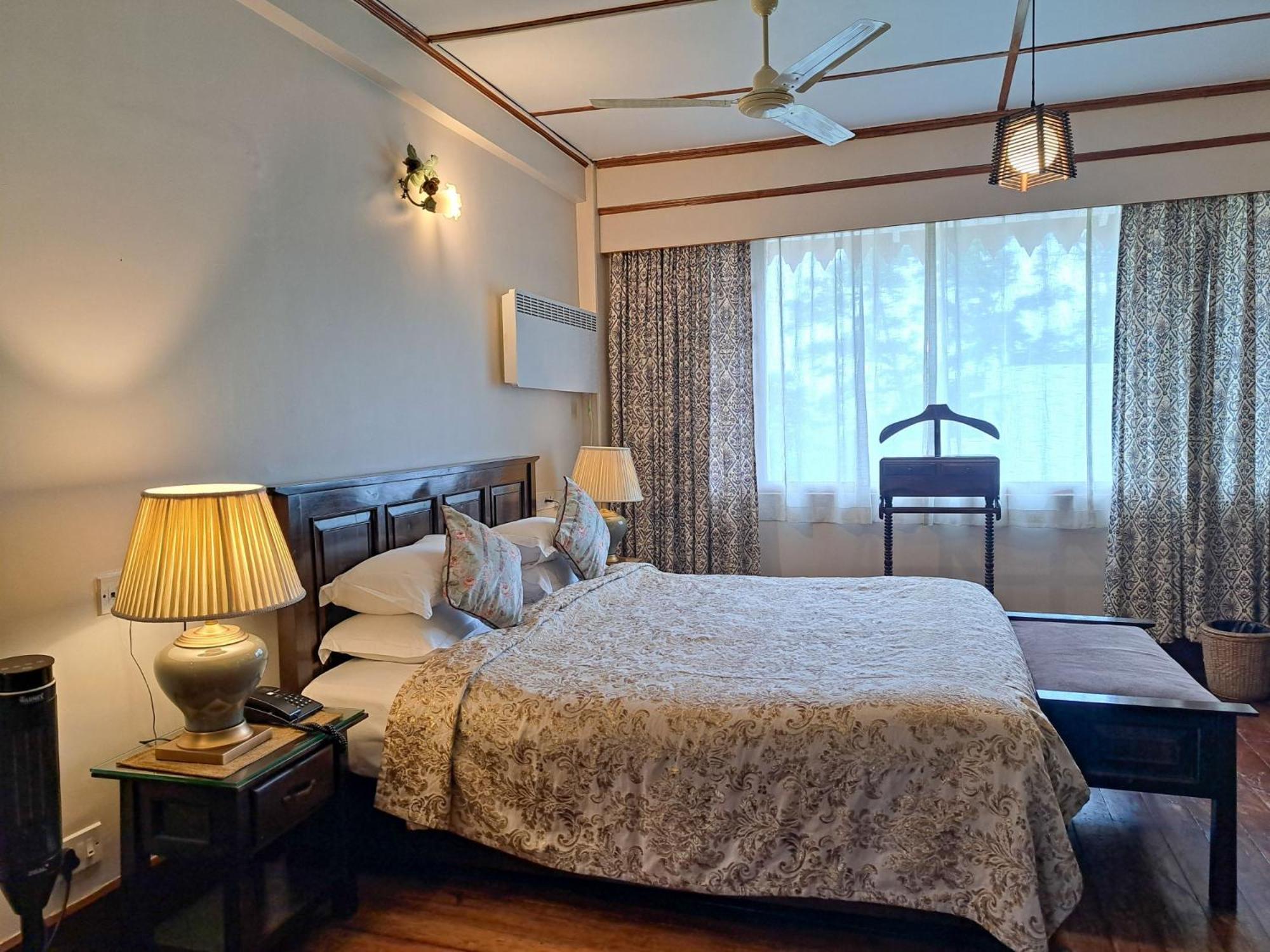 The Heritage Club - Tripura Castle Hotel And Spa シロン エクステリア 写真
