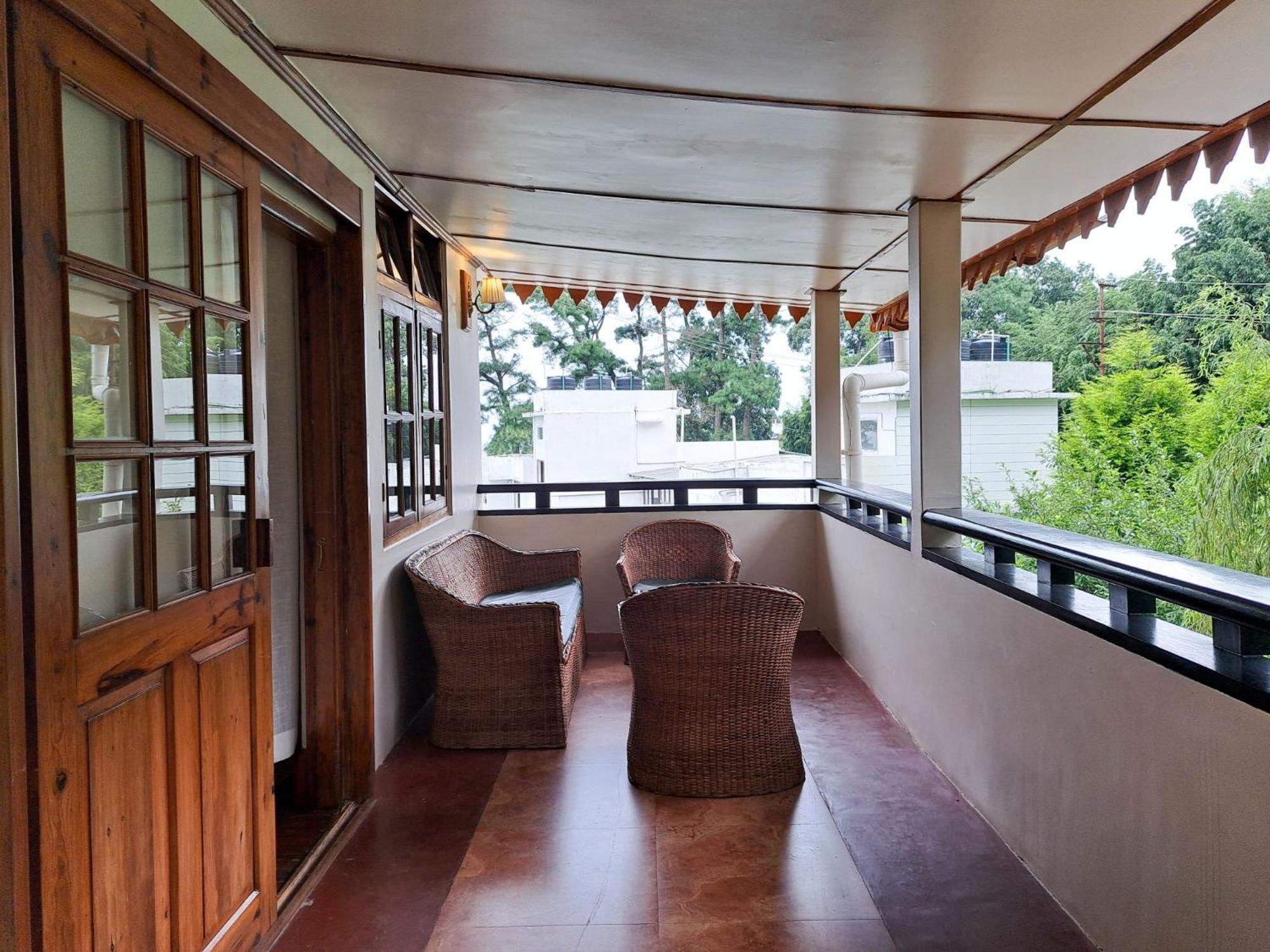The Heritage Club - Tripura Castle Hotel And Spa シロン エクステリア 写真