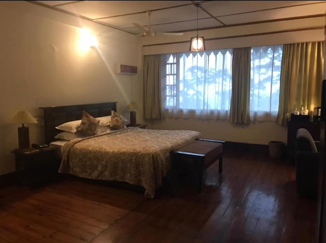 The Heritage Club - Tripura Castle Hotel And Spa シロン エクステリア 写真