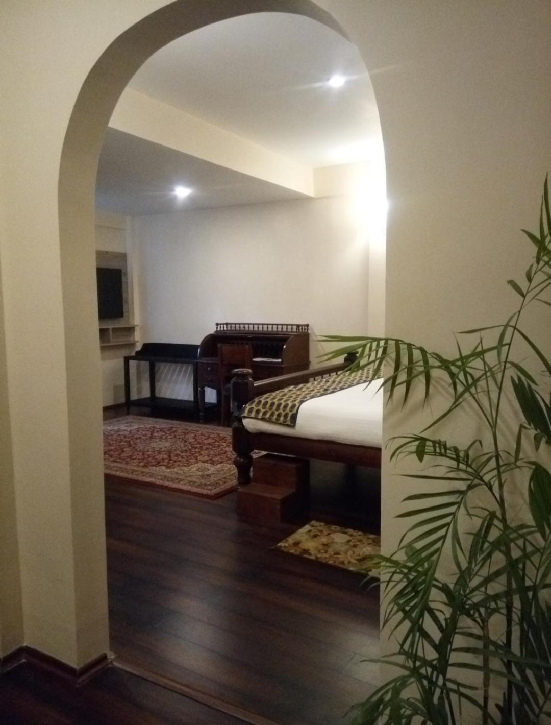 The Heritage Club - Tripura Castle Hotel And Spa シロン エクステリア 写真