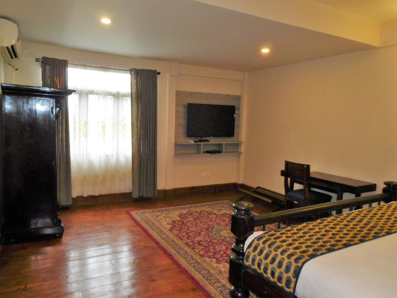 The Heritage Club - Tripura Castle Hotel And Spa シロン エクステリア 写真